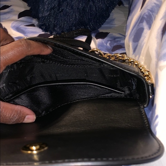 Authentic Michael Kors Crossbody - Picture 4 of 4